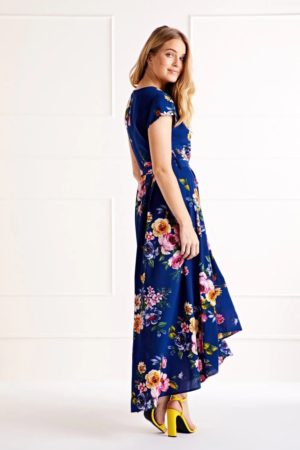 MÓNICA - VESTIDO CRUZADO CON ESTAMPADO FLORAL